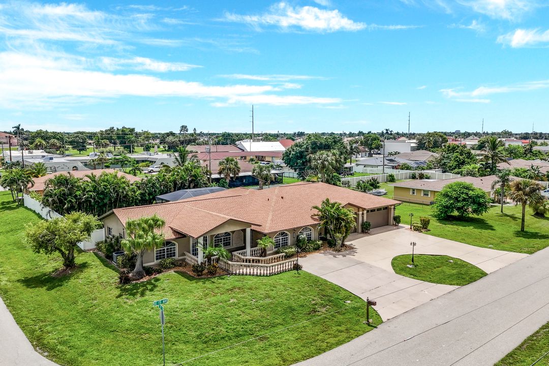 2923 SE 15th Ave, Cape Coral, FL 33904