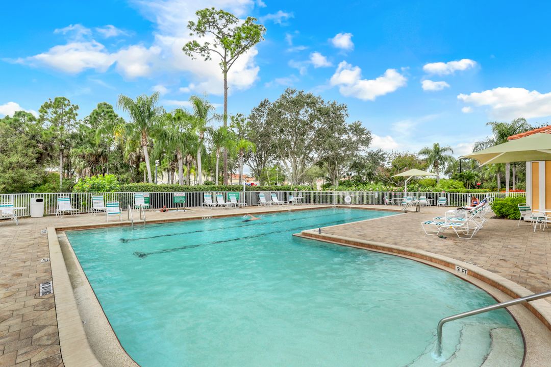 5220 Birmingham Dr #202, Naples, FL 34110