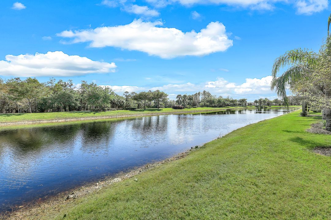 9069 Siesta Bay Dr, Naples, FL 34120