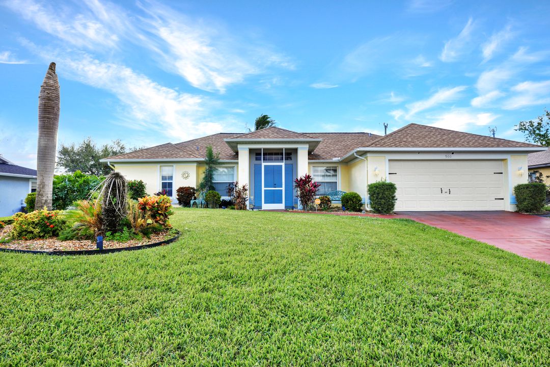 900 SW 28th Terrace, Cape Coral, FL 33914