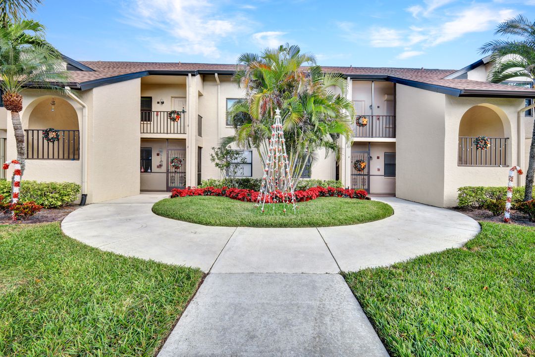 8595 Charter Club Cir #4, Fort Myers, FL 33919