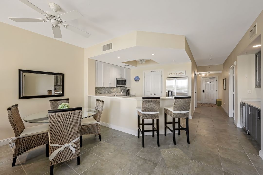 5702 Cape Harbour Dr #202, Cape Coral, FL 33914