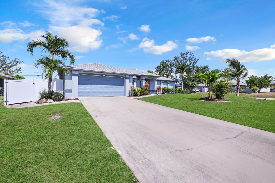 3015 SW 9th Ave, Cape Coral, FL 33914