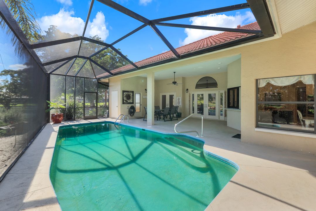 4896 Shearwater Ln, Naples, FL 34119