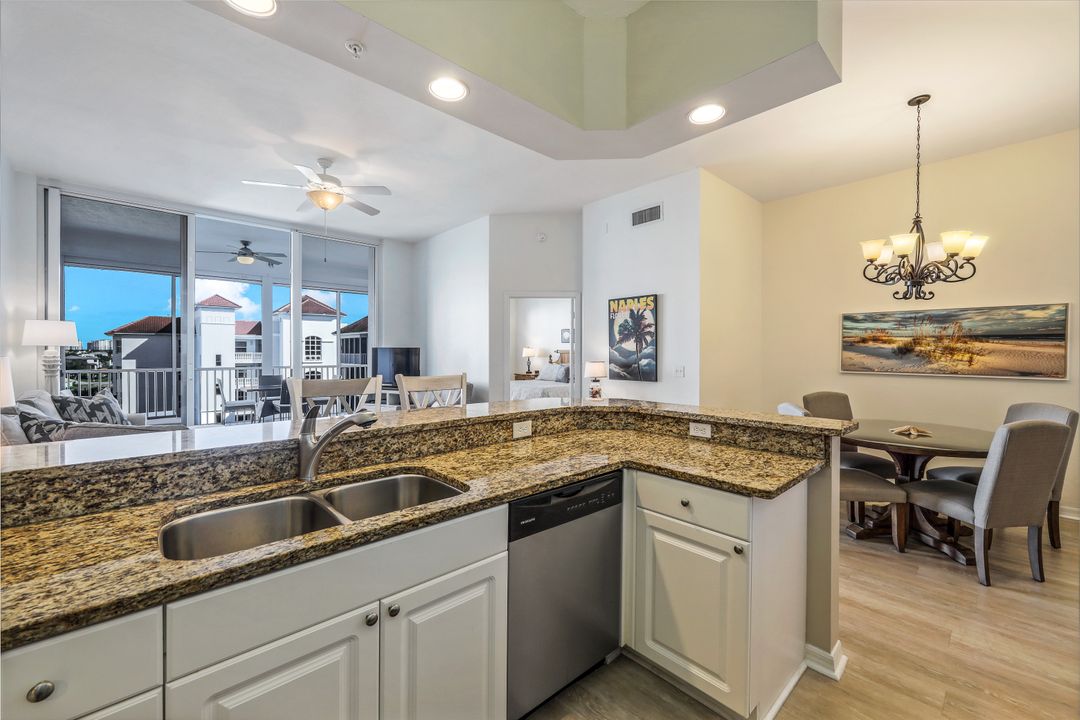 470 Launch Cir #604, Naples, FL 34108