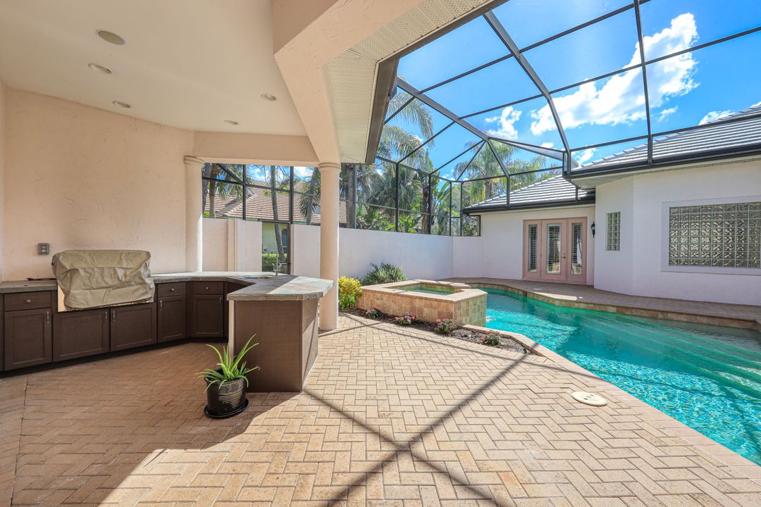 25041 Ridge Oak Dr, Bonita Springs, FL 34134