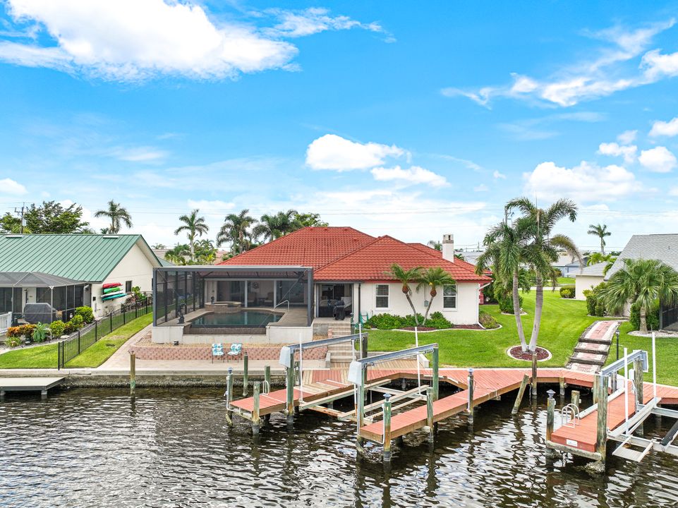 5327 Skyline Blvd, Cape Coral, FL 33914