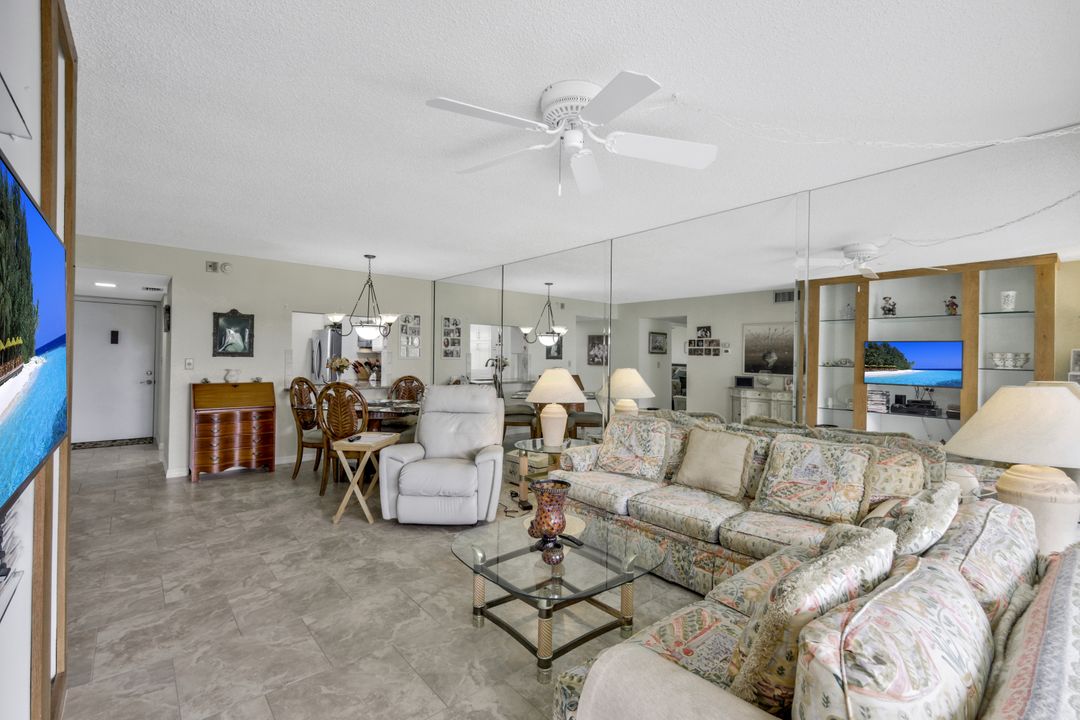 1747 Pebble Beach Dr #207, Fort Myers, FL 33907