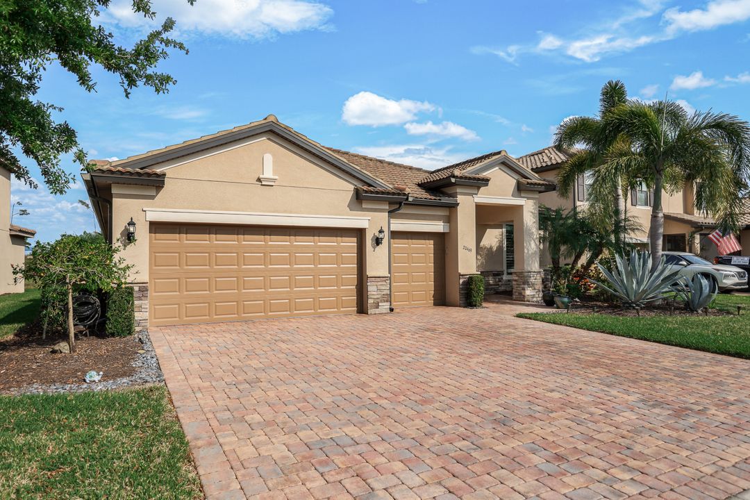 20469 Black Tree Ln, Estero, FL 33928