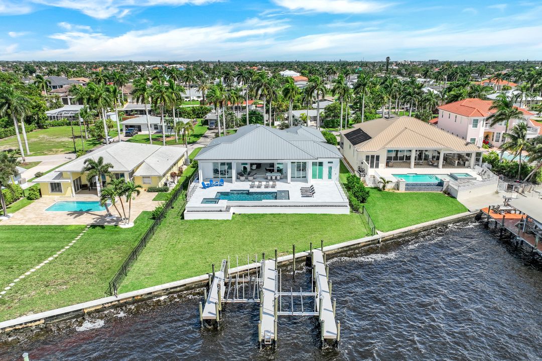 268 Bayshore Dr, Cape Coral, FL 33904