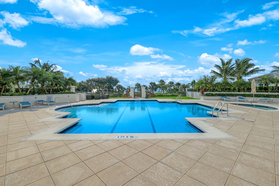 8473 Bay Colony Dr #2003, Naples, FL 34108