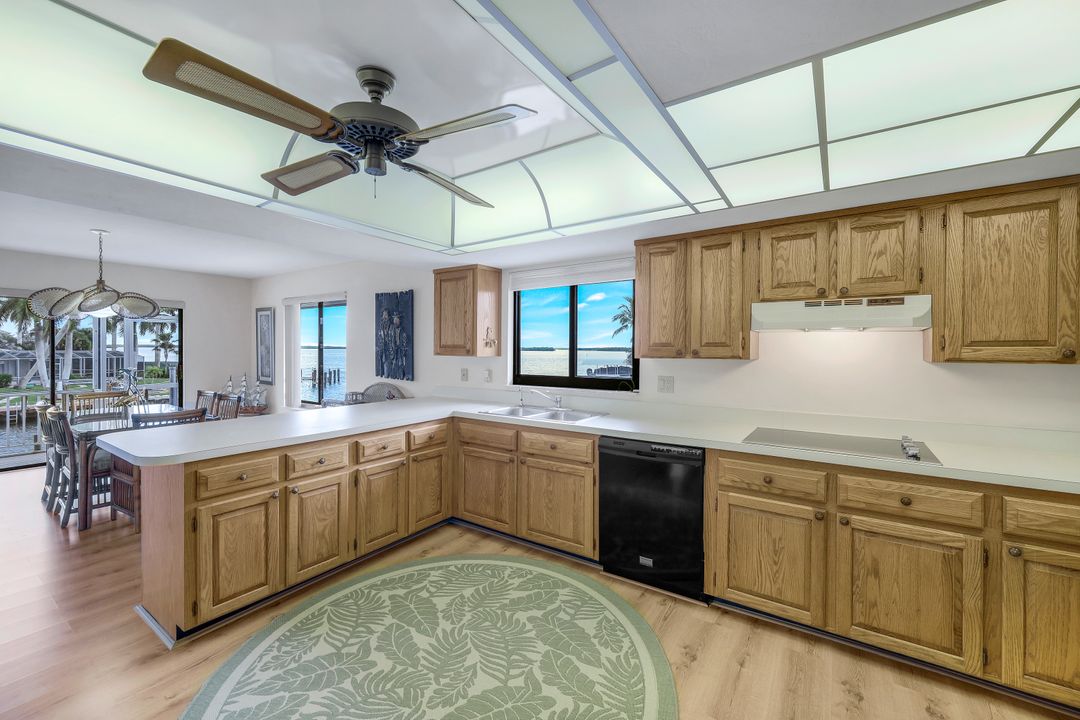 1041 S Barfield Dr, Marco Island, FL 34145