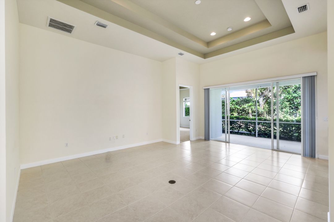 3184 Sundance Cir, Naples, FL 34109