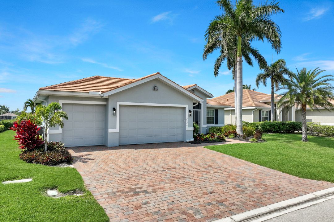 2526 Ashbury Cir, Cape Coral, FL 33991