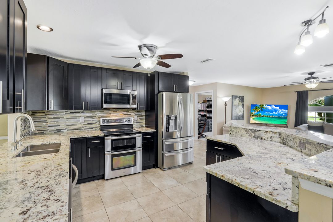 2923 SE 15th Ave, Cape Coral, FL 33904