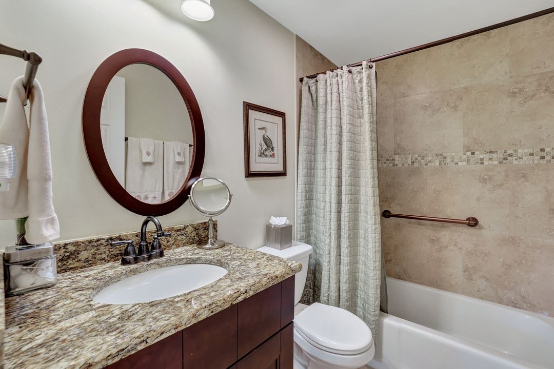 70 Glades Blvd #3, Naples, FL 34112