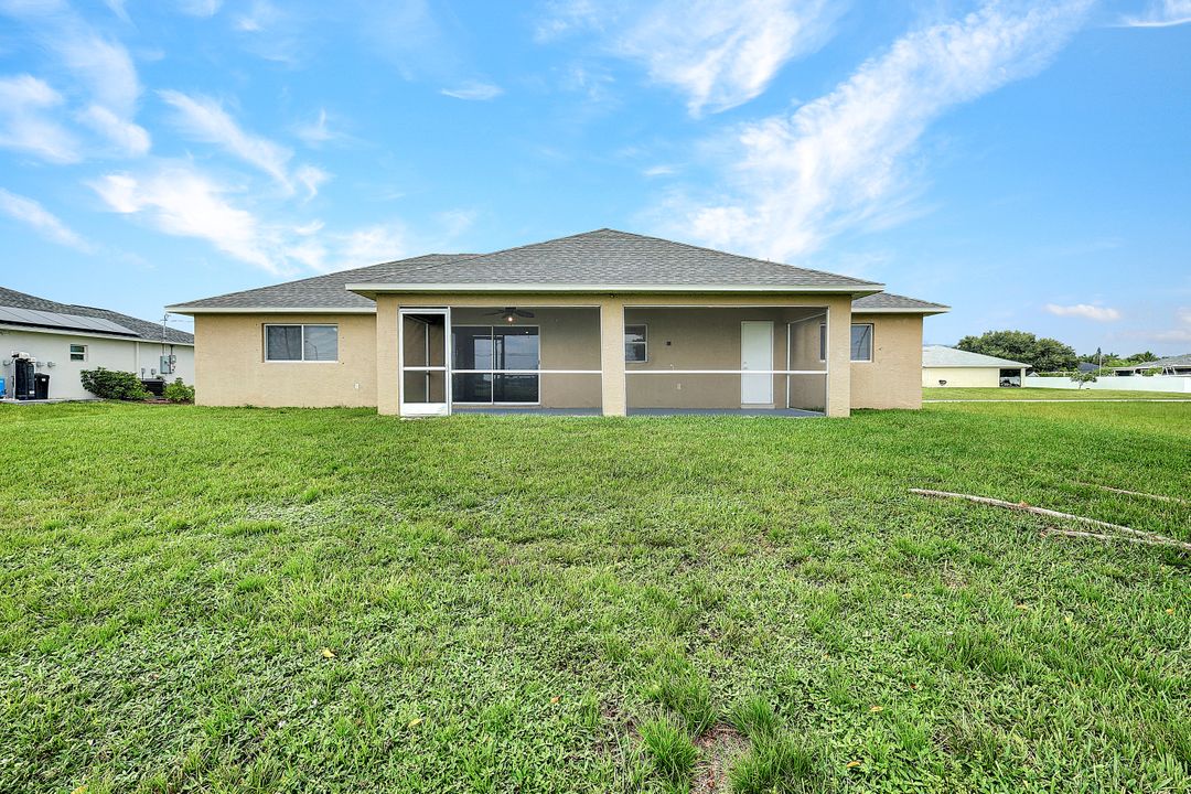 2721 NW Juanita Pl, Cape Coral, FL 33993