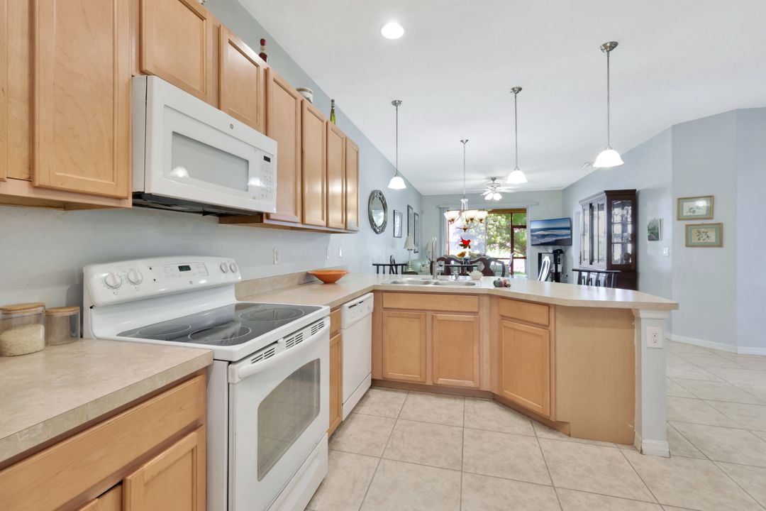 10777 Crossback Ln, Lehigh Acres, FL 33936