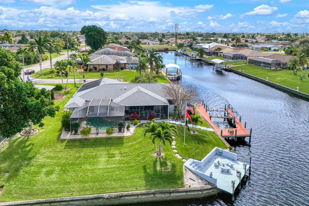 601 SE 33rd Terrace, Cape Coral, FL 33904