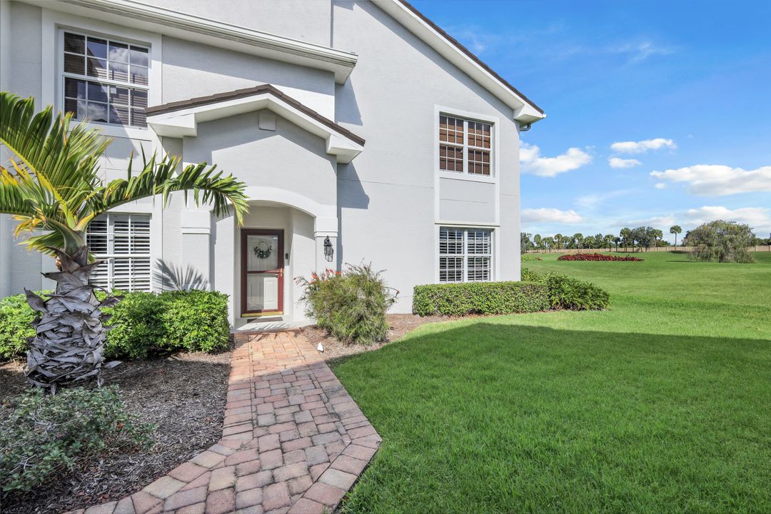 5930 3 Iron Dr #3202, Naples, FL 34110