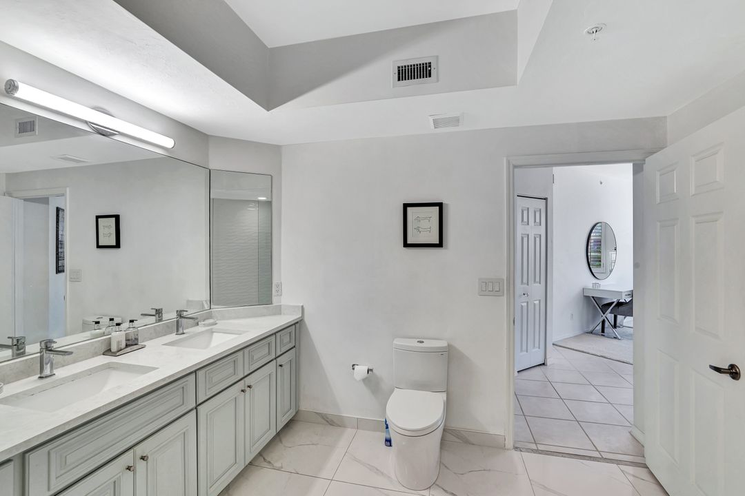 300 Lambiance Cir #105, Naples, FL 34108