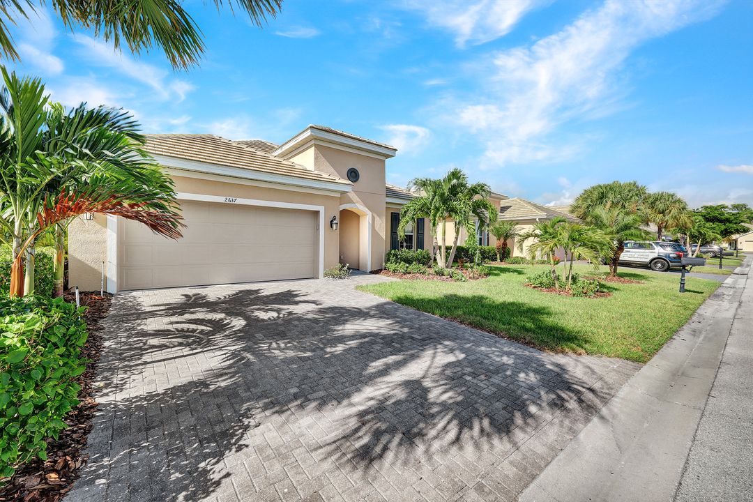 2637 Cayes Cir, Cape Coral, FL 33991