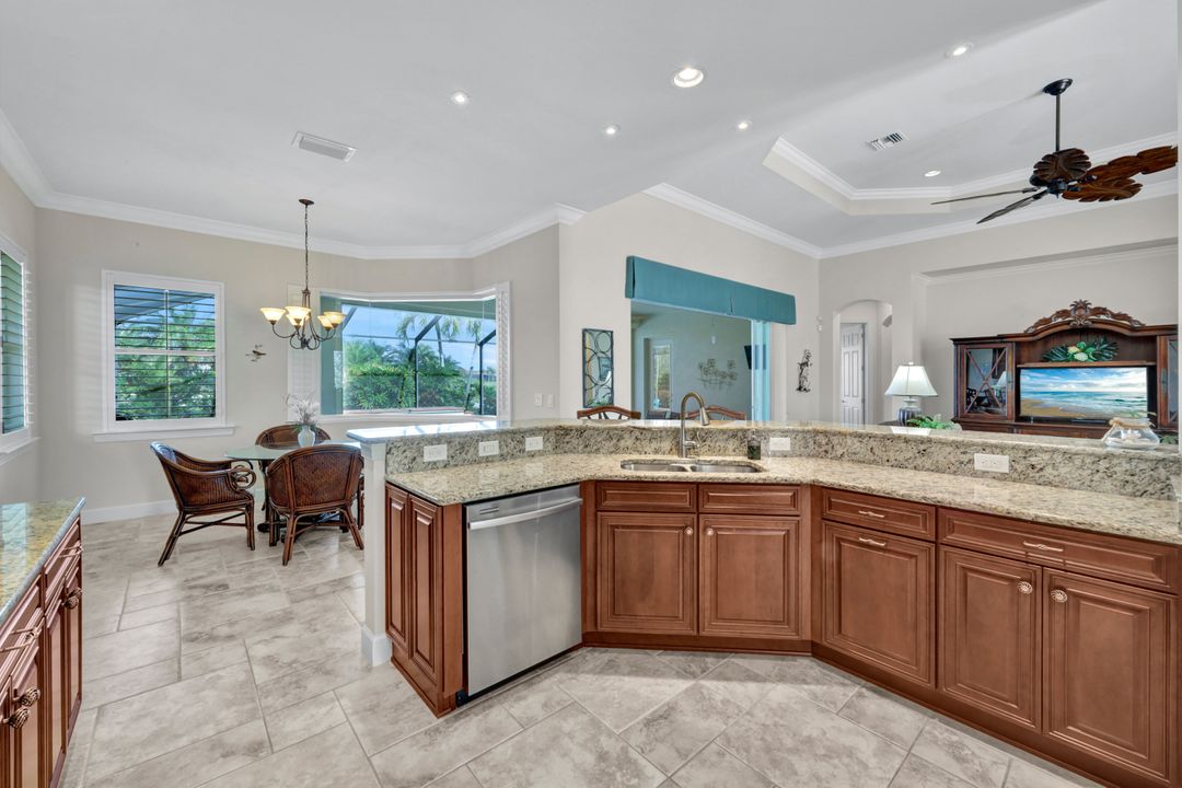 9341 Slate Ct, Naples, FL 34120