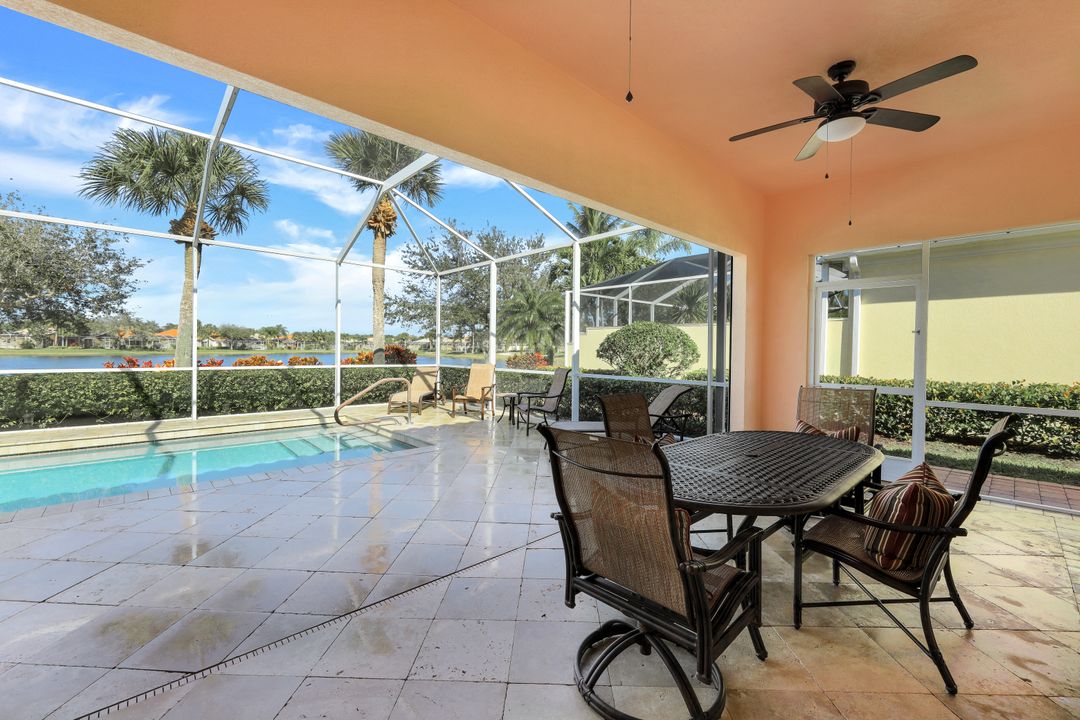 2992 Gilford Way, Naples, FL 34119