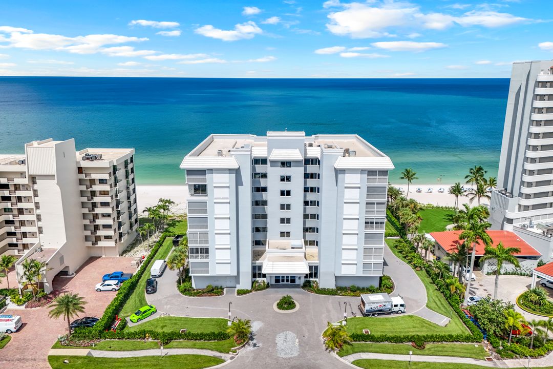 9811 Gulf Shore Dr #201, Naples, FL 34108