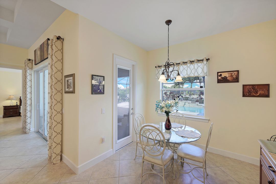 9103 Graphite Cir, Naples, FL 34120