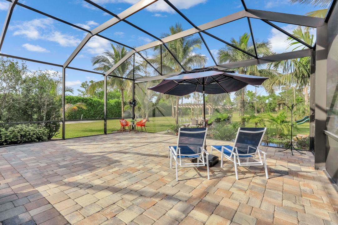 6331 Green Blvd, Naples, FL 34116