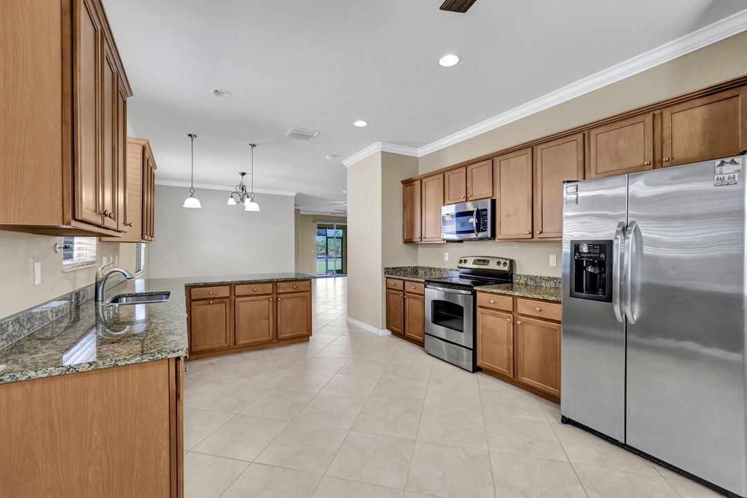 13092 Silver Thorn Loop, North Fort Myers, FL 33903