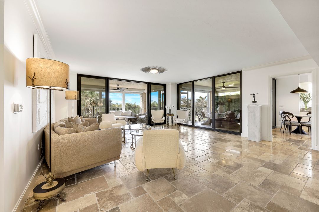 6597 Nicholas Blvd #306, Naples, FL 34108