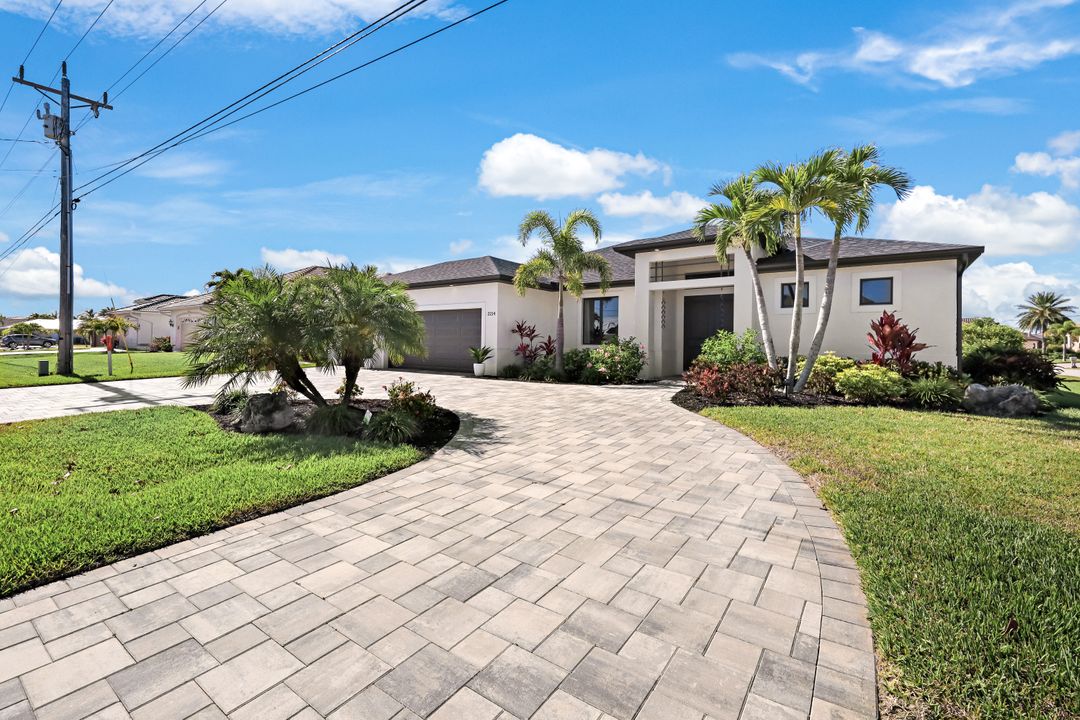 2214 Cape Coral Pkwy W, Cape Coral, FL 33914