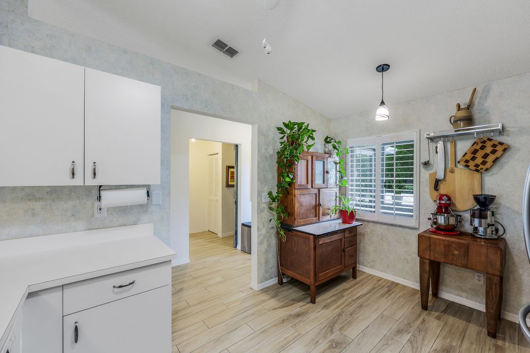 935 New Waterford Dr #204, Naples, FL 34104