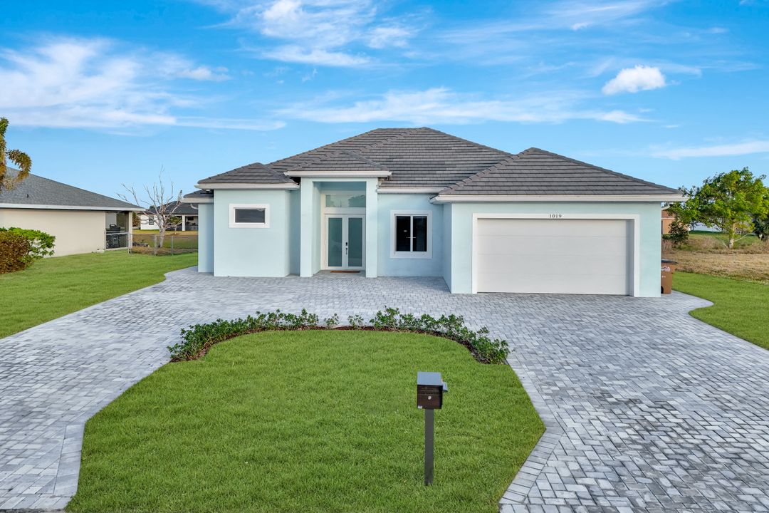 1019 NE 10th Pl, Cape Coral, FL 33909