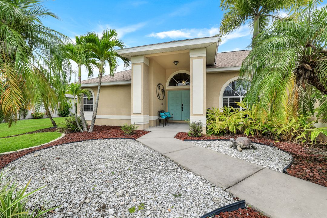 5241 SW 19th Pl, Cape Coral, FL 33914