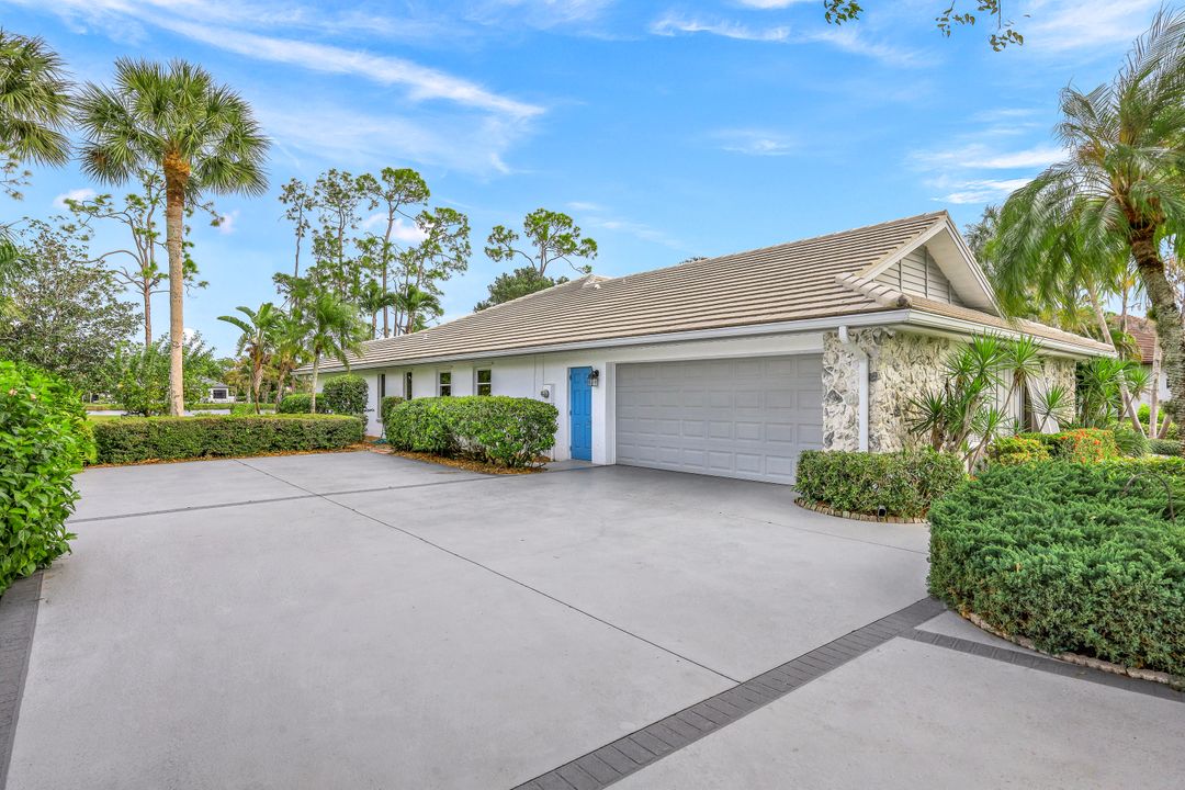 12888 Valewood Dr, Naples, FL 34119