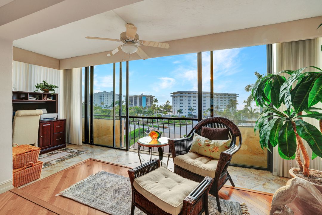 3430 Gulf Shore Blvd N #5F, Naples, FL 34103