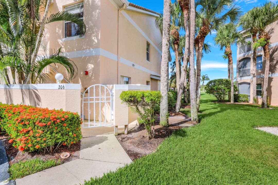 1090 Woodshire Ln #F206, Naples, FL 34105