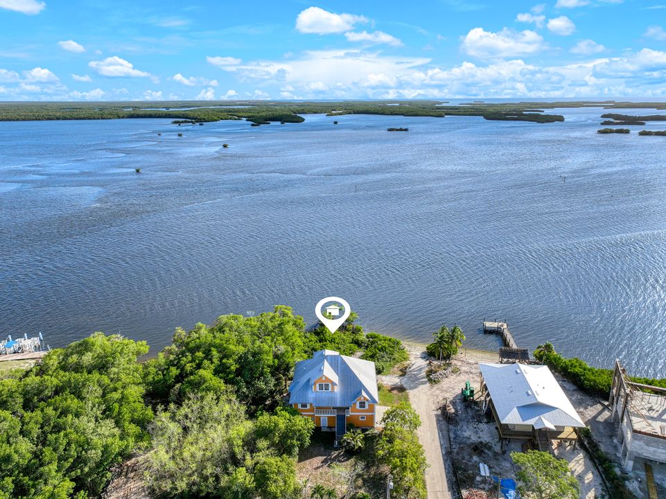 1251 Mangrove Ln, Chokoloskee, FL 34138