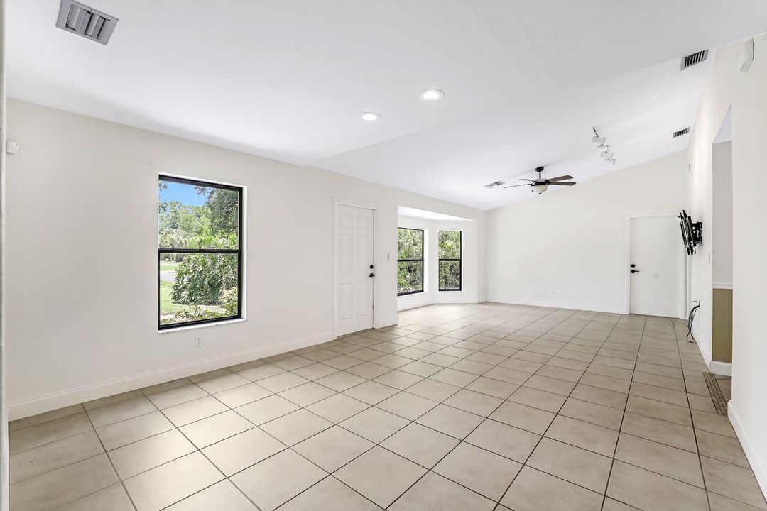 6170 Dogwood Way, Naples, FL 34116