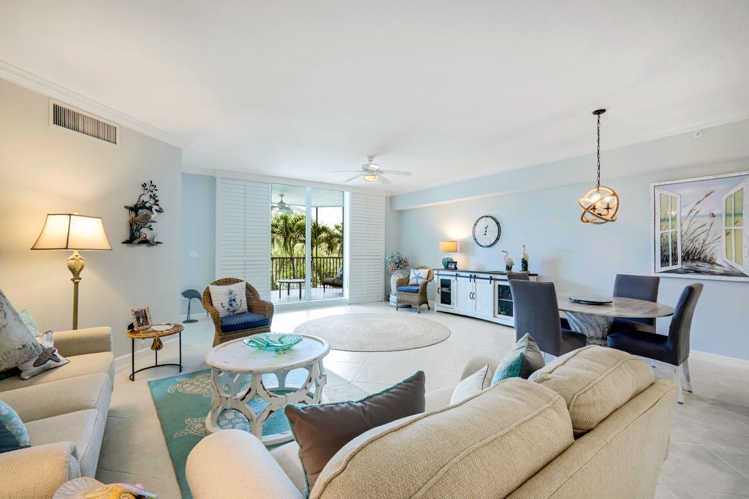 315 Dunes Blvd #204, Naples, FL 34110