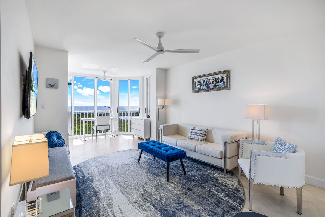 6585 Nicholas Blvd #1401, Naples, FL 34108