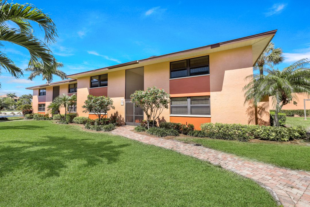 1526 Mainsail Dr #3, Naples, FL 34114