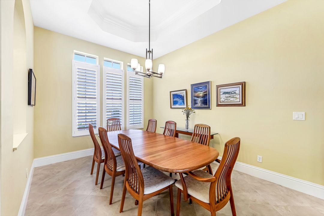 317 Lambton Ln, Naples, FL 34104