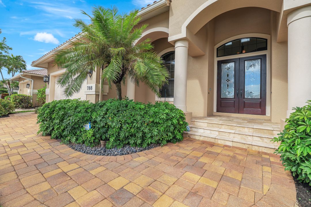 788 Caribbean Ct, Marco Island, FL 34145