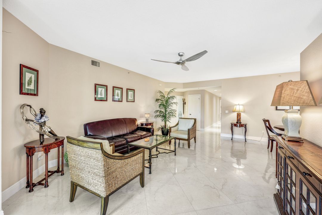 640 Lalique Cir #401, Naples, FL 34119