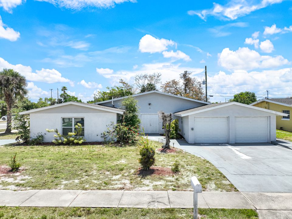 3066 Apache St, Fort Myers, FL 33916