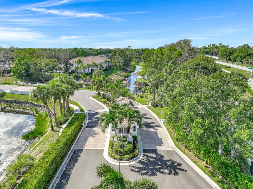 6808 Satinleaf Rd S #204, Naples, FL 34109